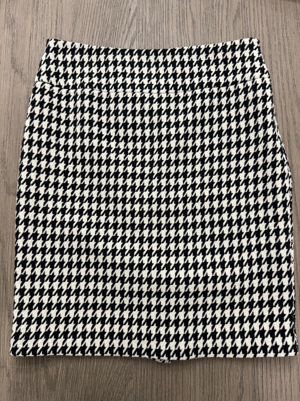 The Limited Collection Black/White Skirt, 2